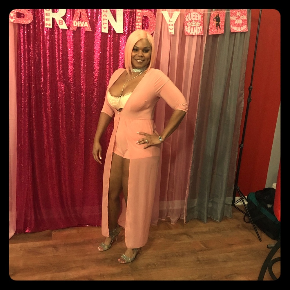 Crazy, sexy, cool pink bday dress🌷🎀💕🌸👛💅🏾